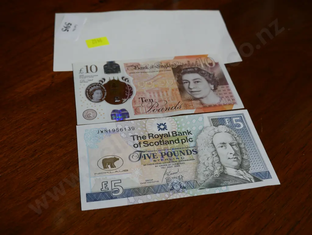 £10 and £5 England notes Image 1++