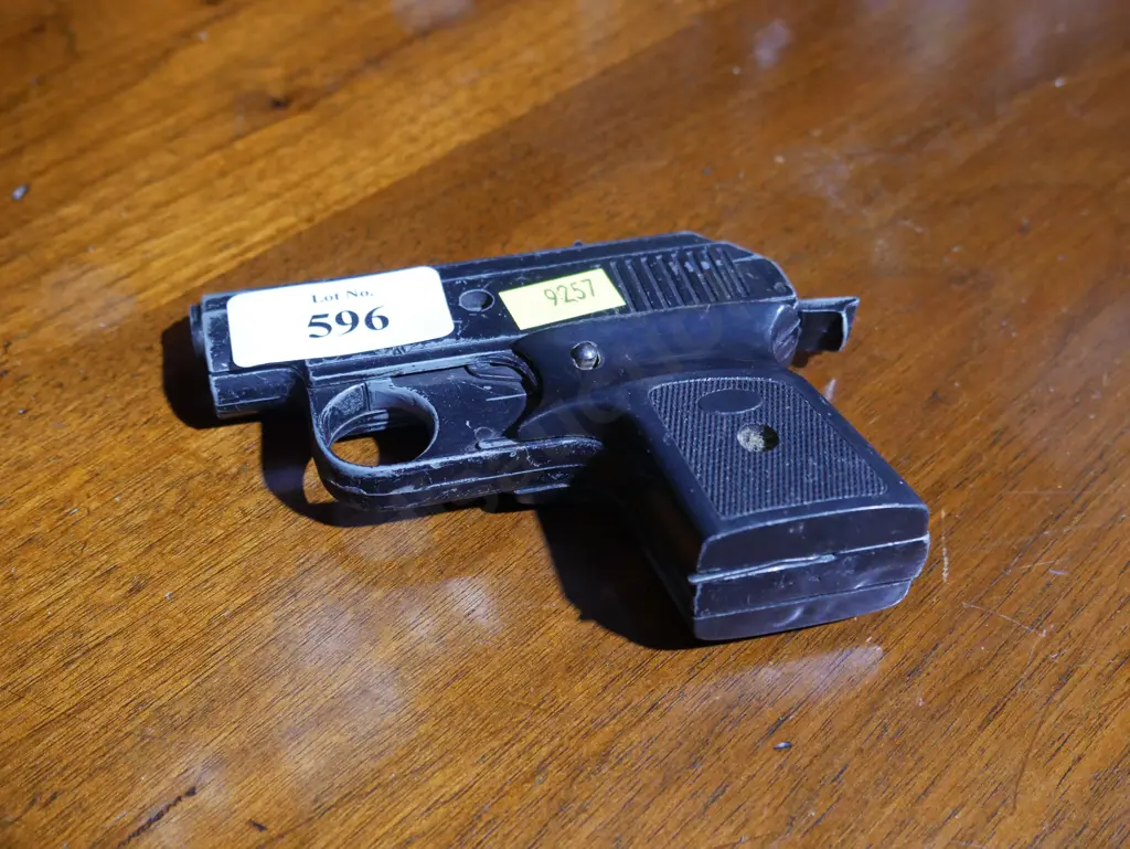 Starting pistol Image 1++