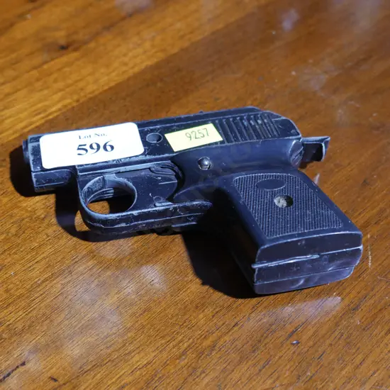 Starting pistol