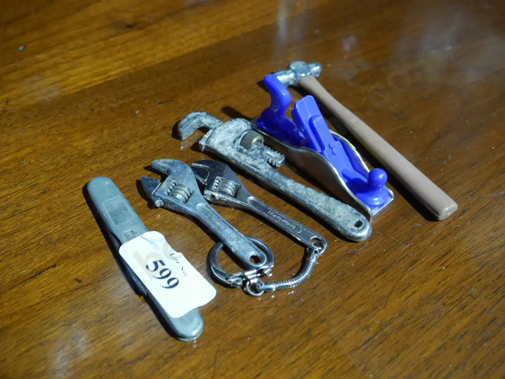 Miniature working tools Image 1++