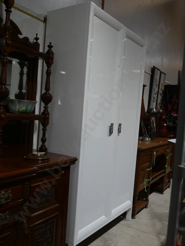 Armoire Image 1++