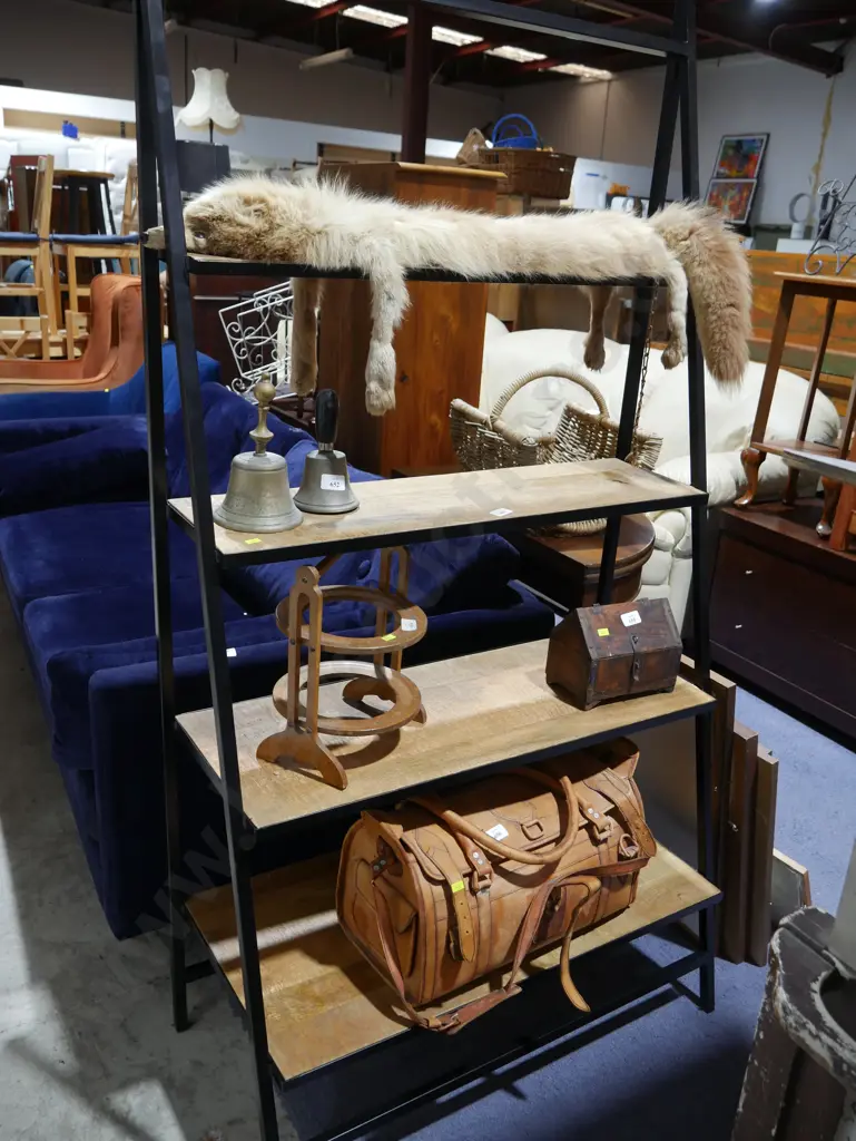 Shelf unit Image 1++