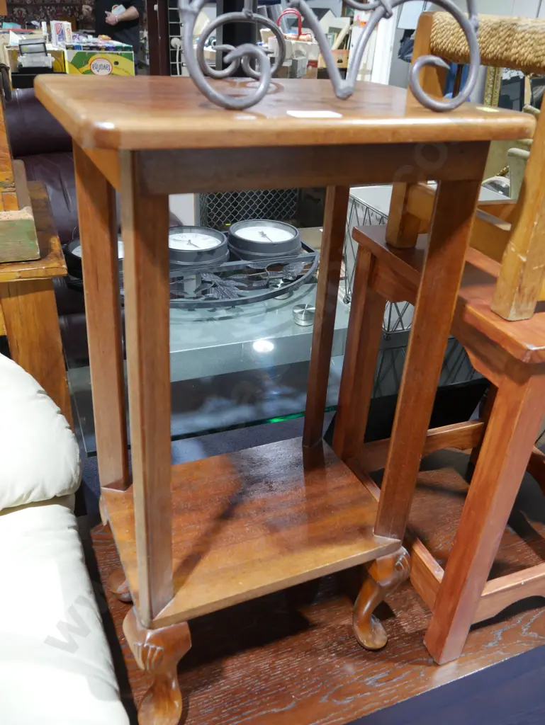 2 tier plant stand Image 1++