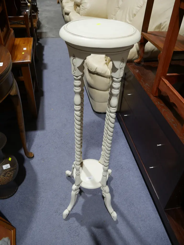 2 tier plant stand Image 1++