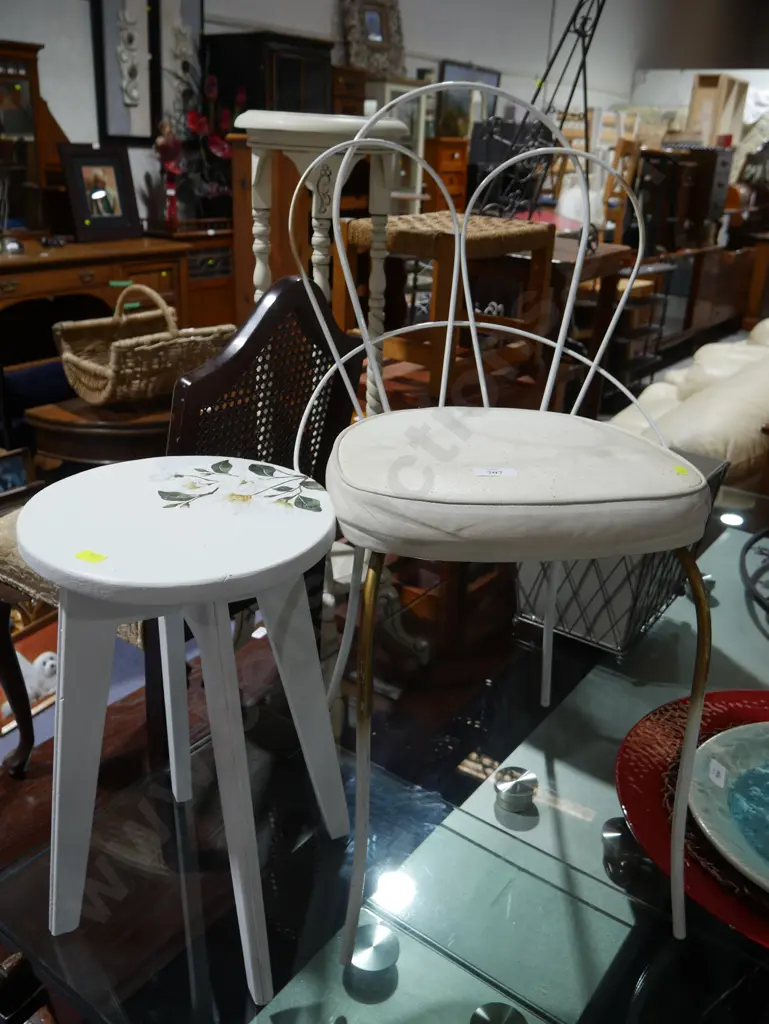 Bedroom chair and stool Image 1++