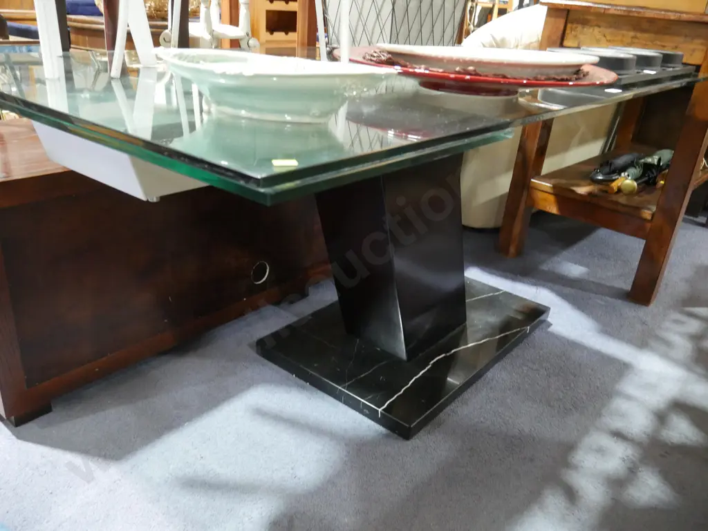 Glass top dining table Image 1++
