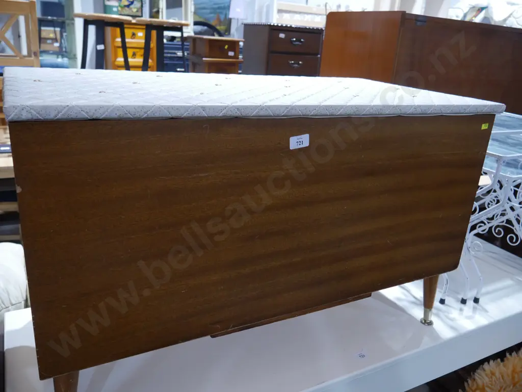 blanket box Image 1++