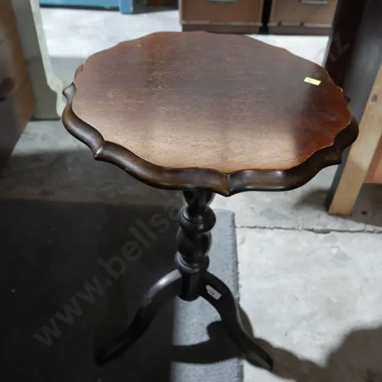 Wine table