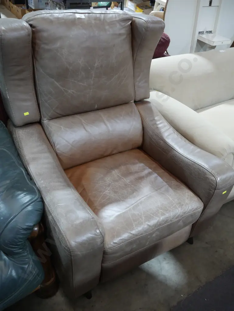 Leather recliner chair Image 1++