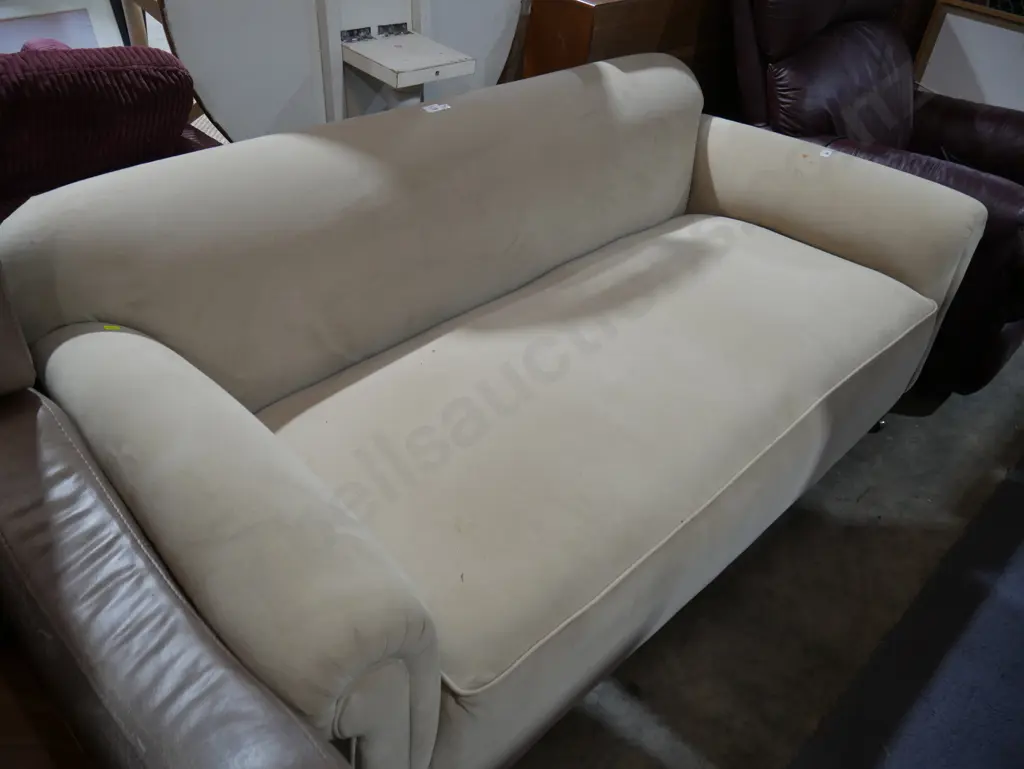 Couch Image 1++