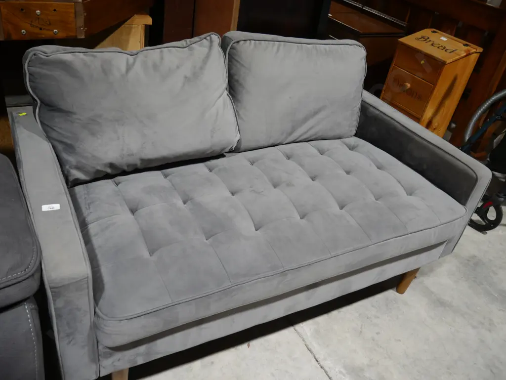 Settee Image 1++
