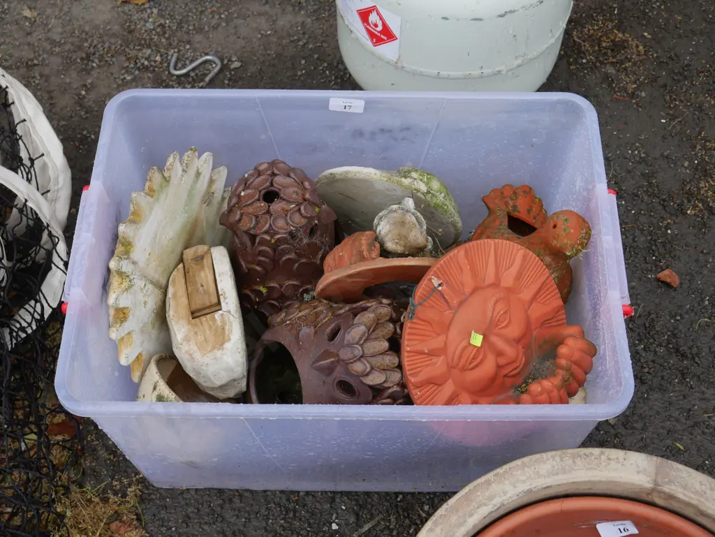 Container of garden ornaments Image 1++