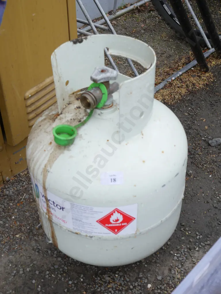 Gas cylinder Image 1++