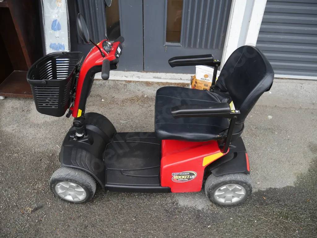 Pride mobility scooter Image 1++