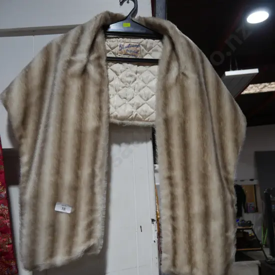 Fur shawl