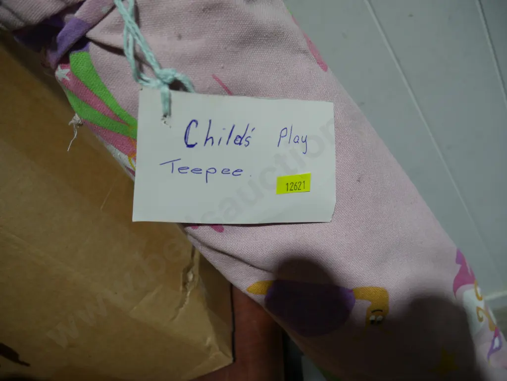 Child's teepee Image 1++