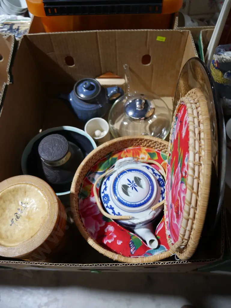 Oriental teapots etc Image 1++