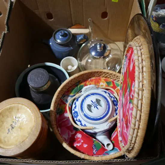 Oriental teapots etc