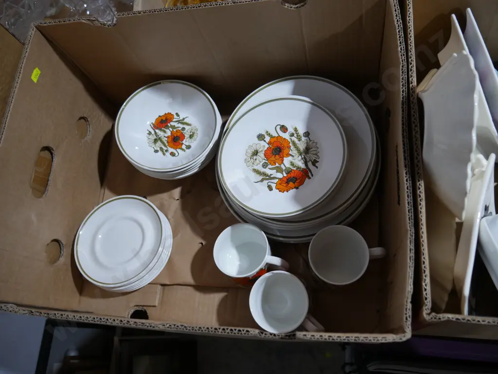 Part dinner set Image 1++