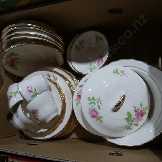 Dinner set