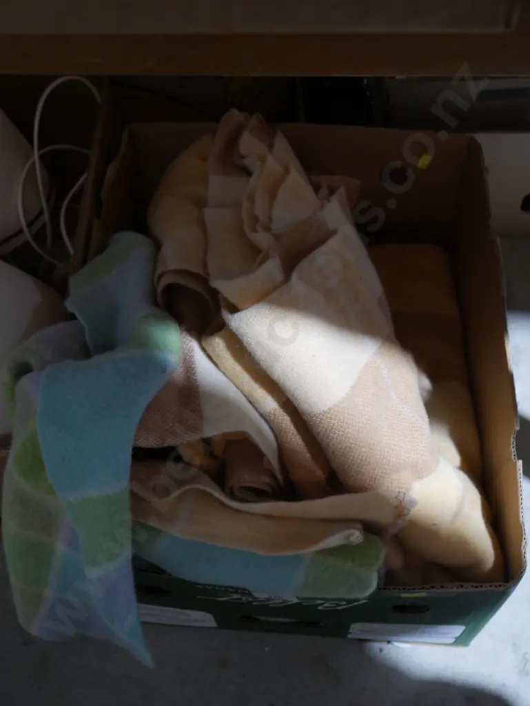 Woollen blankets Image 1++