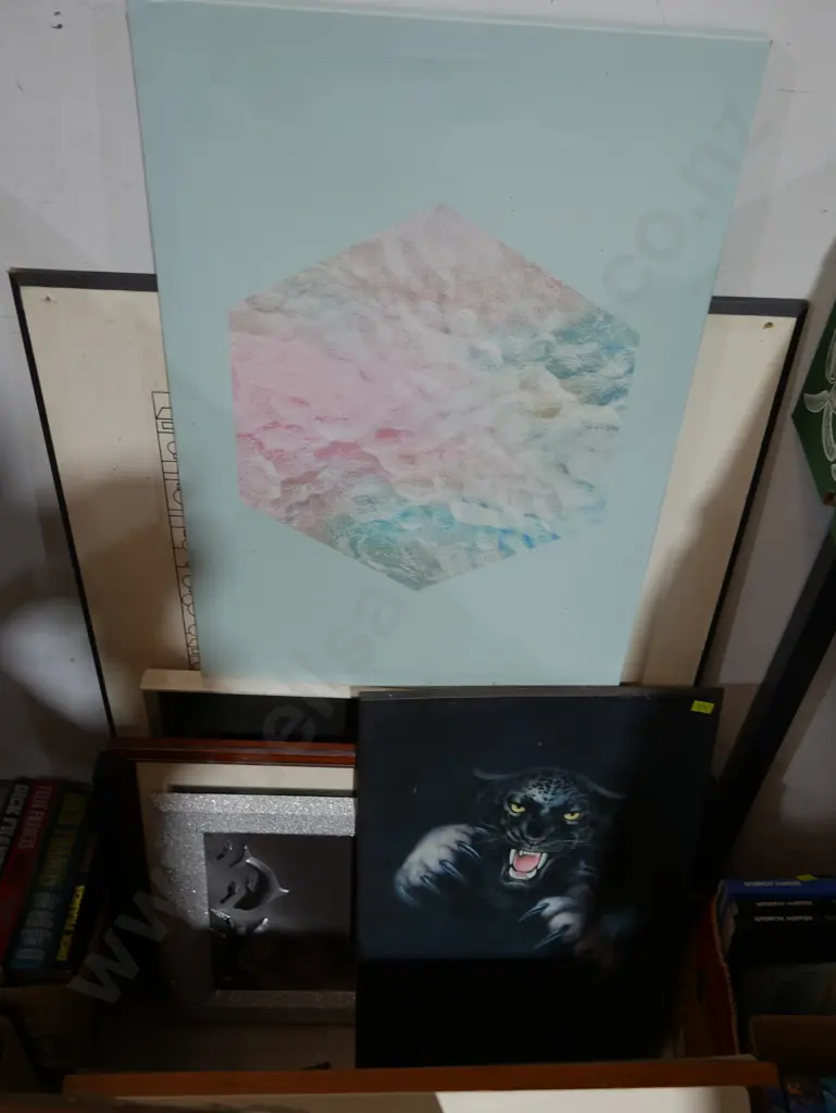Assorted art Image 1++