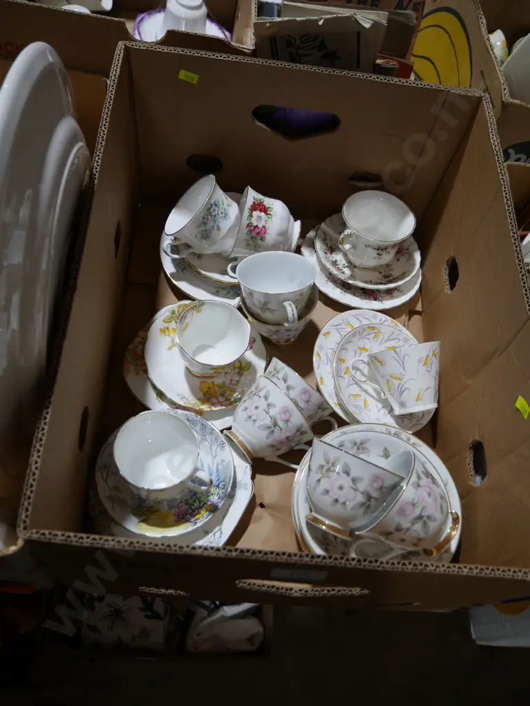 Assorted cups and saucers Image 1++