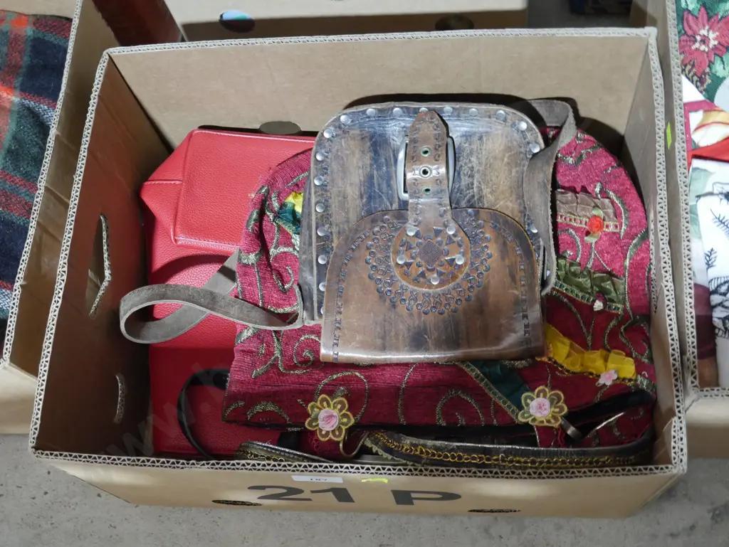 Handbags Image 1++