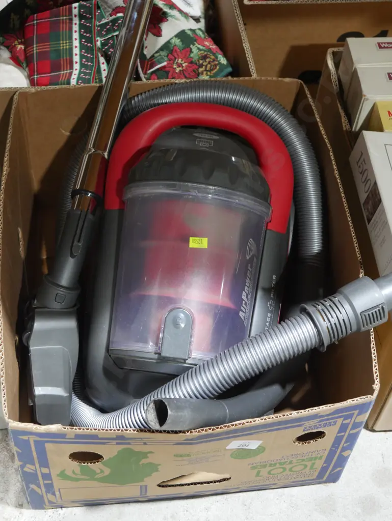 Zip bagless vacuum cleaner Image 1++