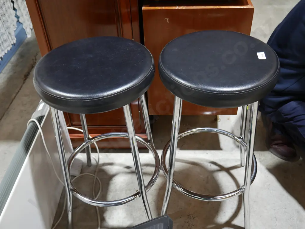 Two bar stools Image 1++