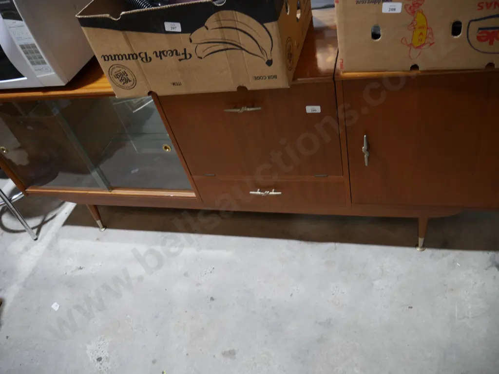 Sideboard Image 1++