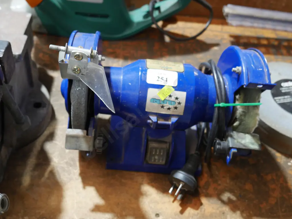 Bench grinder Image 1++