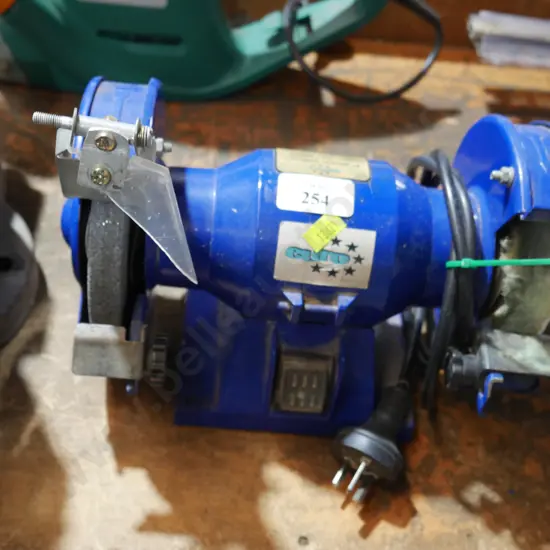 Bench grinder