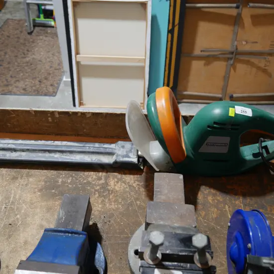 Hedge trimmer