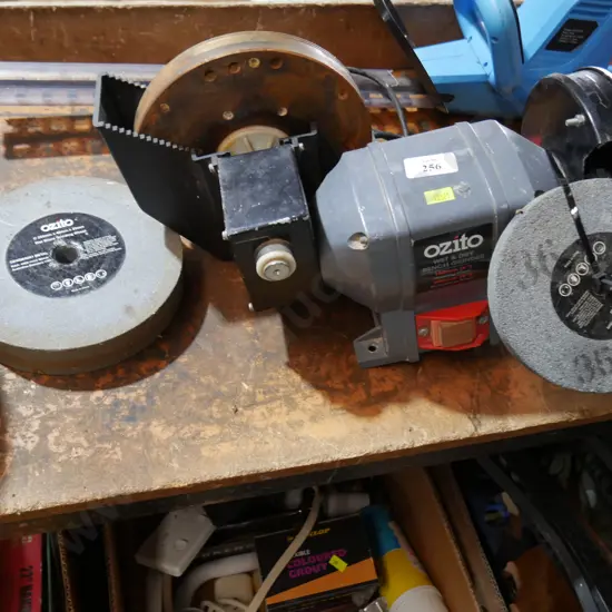 Ozito wet and dry bench grinder