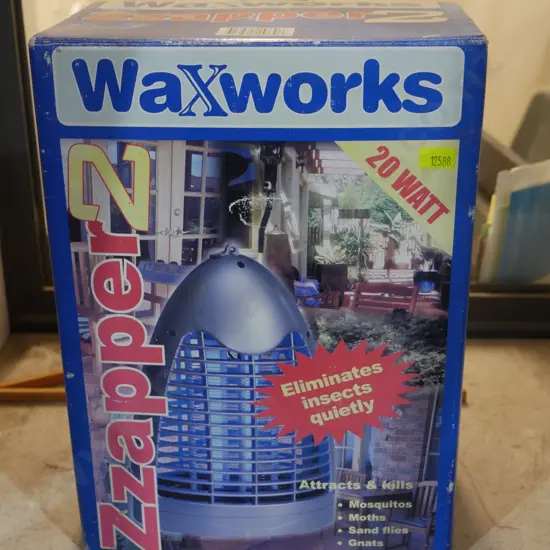 Waxworks insect zapper