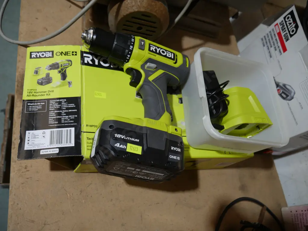 18-volt hammer drill battery and charger Image 1++