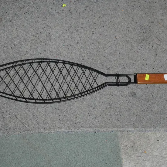Fish grilling basket