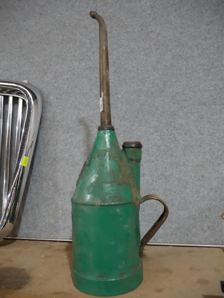 Oil can Image 1++