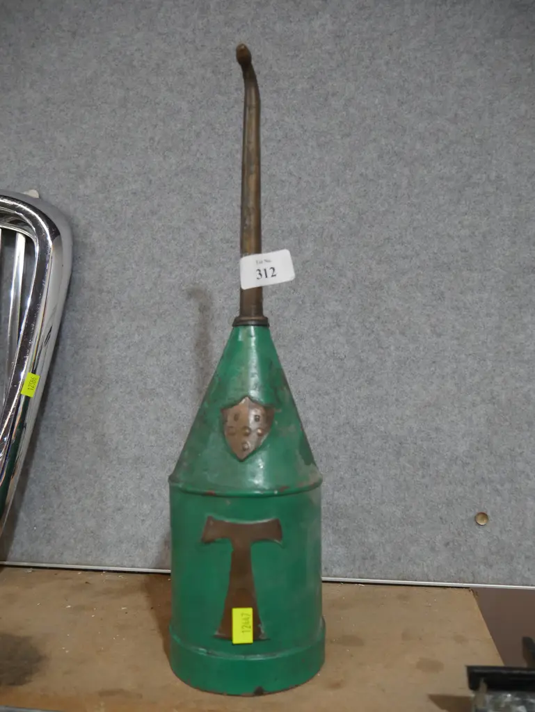 Oil can Image 1++