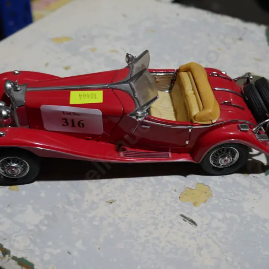Model Mercedes-Benz roadster