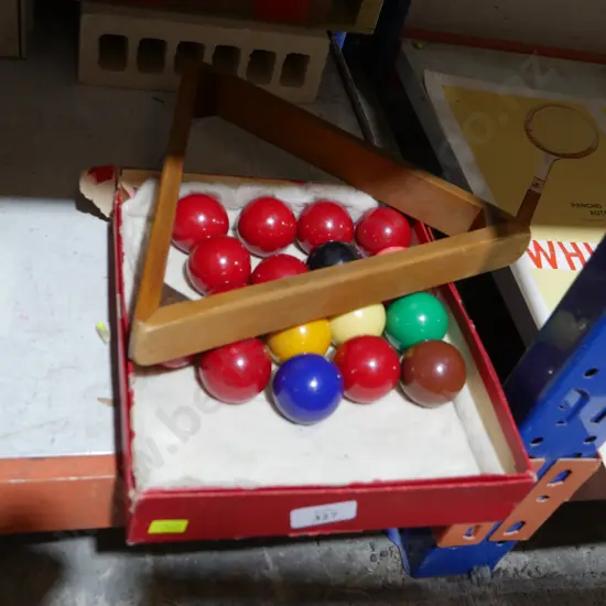 Snooker balls