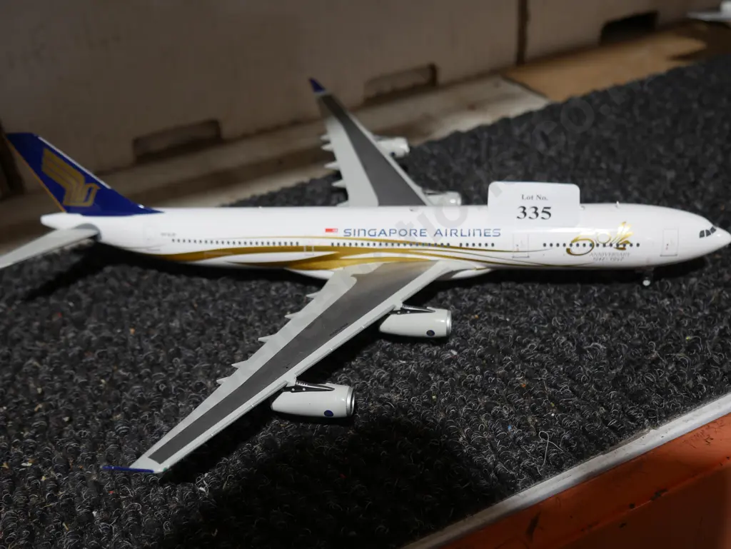 Model Singapore Airlines plane Image 1++