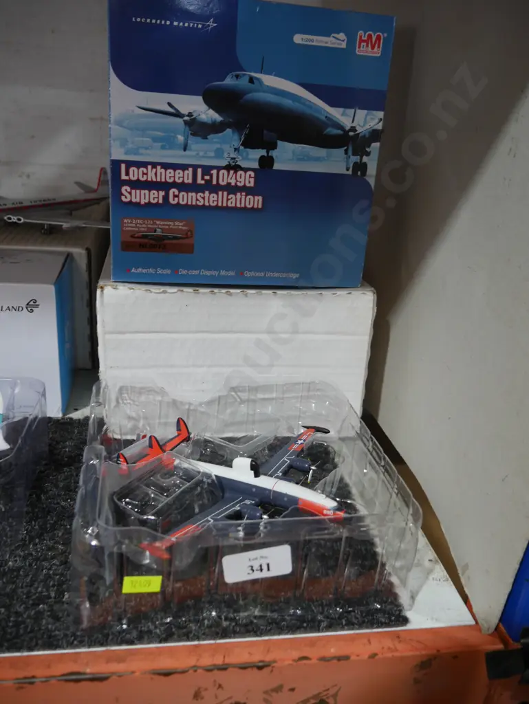 Model Lockheed plane Image 1++