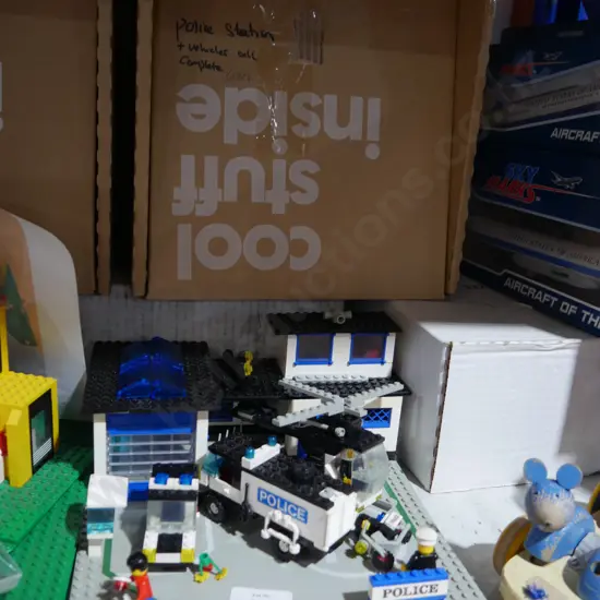 Vintage Lego police station