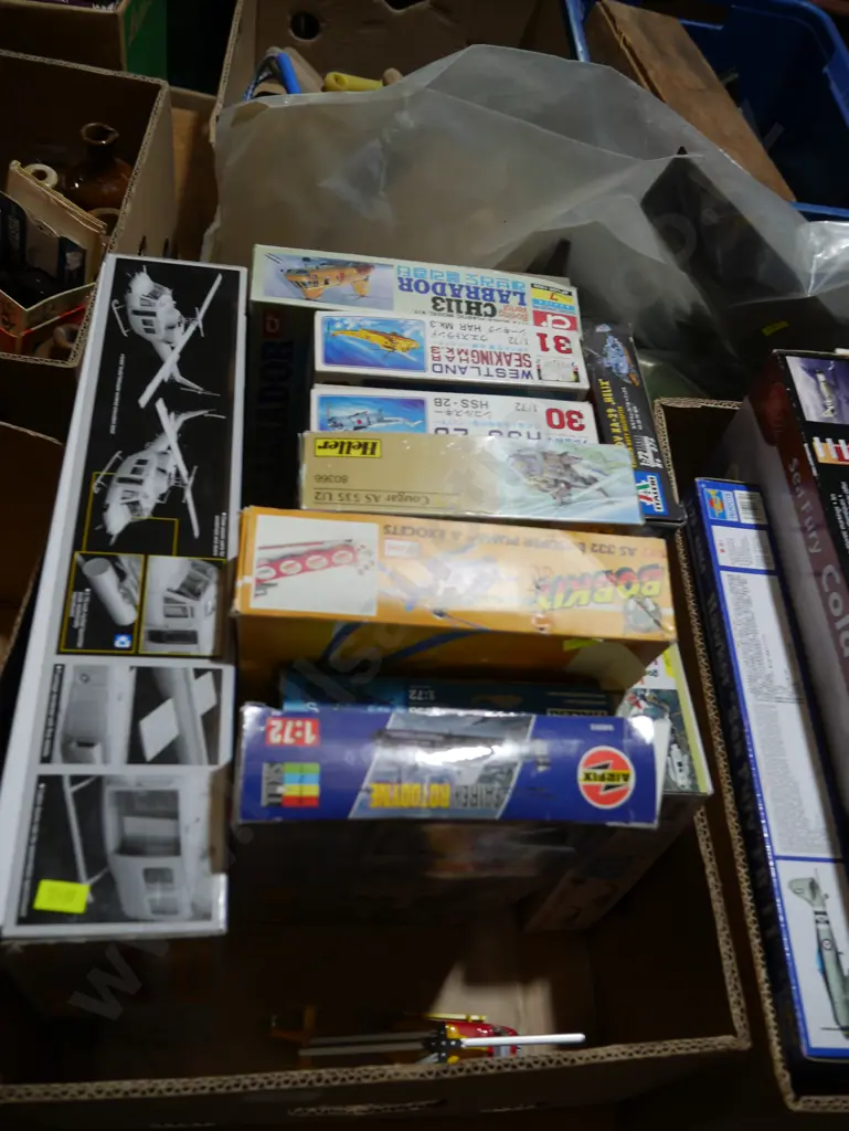 Assorted kitset model helicopters Image 1++