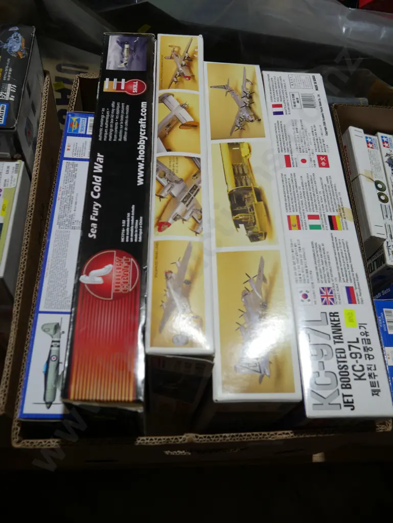 Assorted kitset model aircraft Image 1++