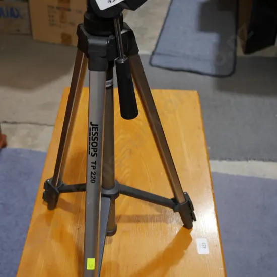 Tripod