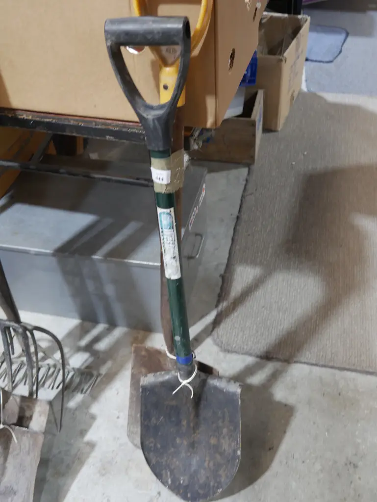 Shovel and spade Image 1++