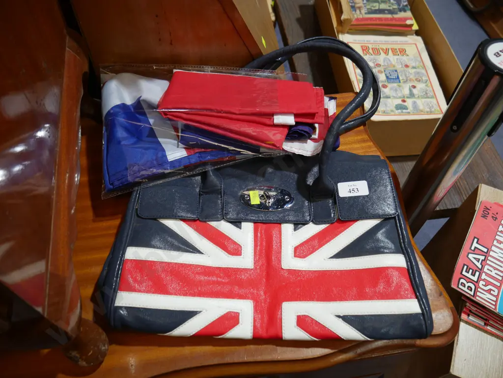 Union flags and handbag Image 1++